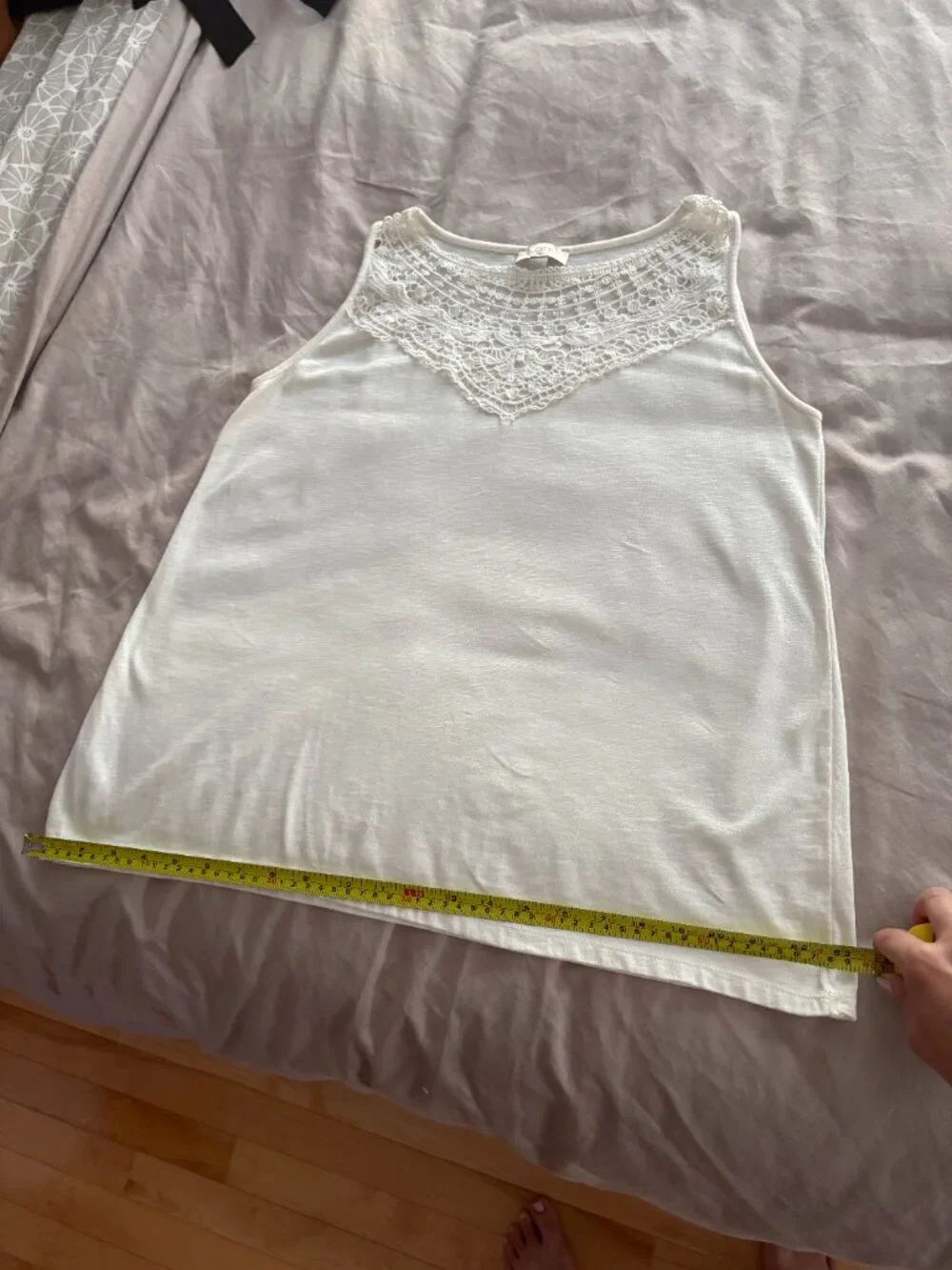 LOFT Outlet White Lace Yoke Sleeveless Tank Top Medium Boho Cottagecore